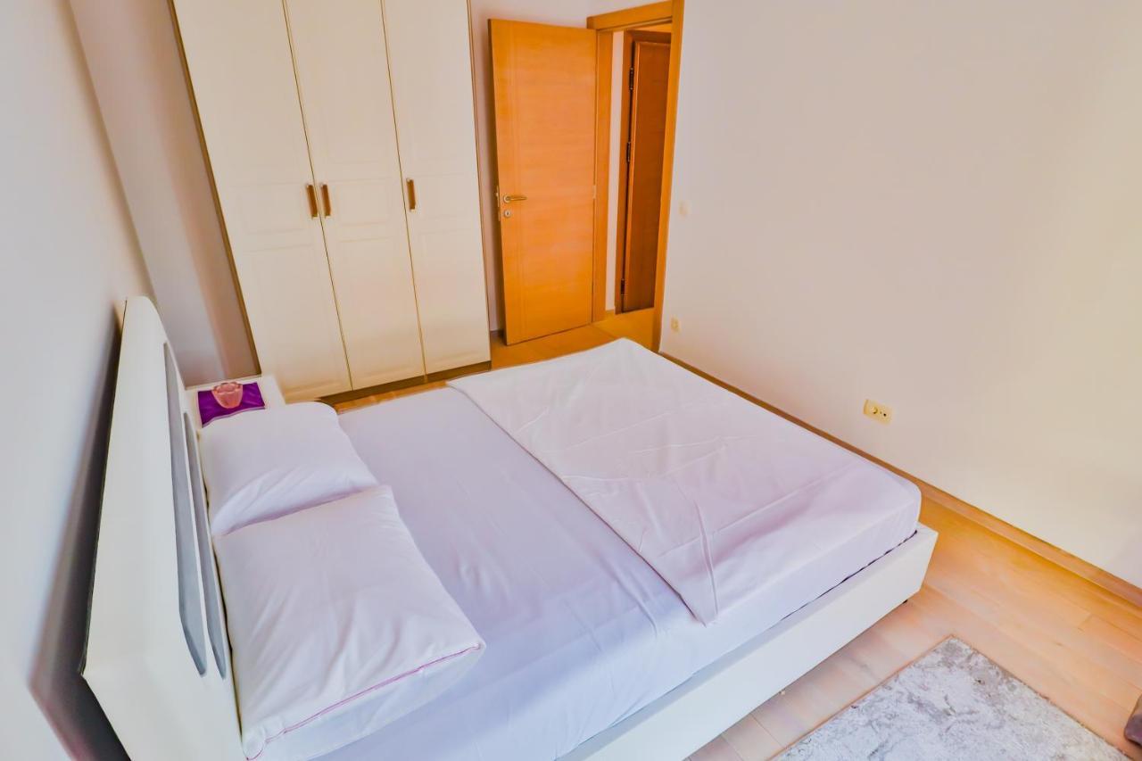 Flat Rafailovic One Minute To Beach Apartment *
